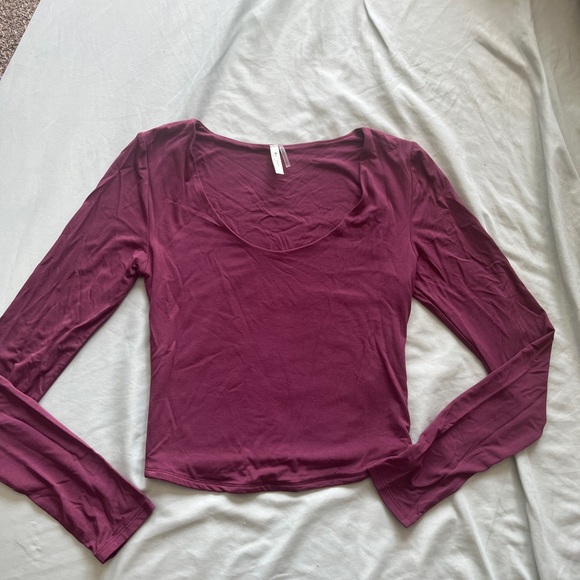 BE COOL Tops - BE COOL Red Long Sleeve Fitted Crop Blouse